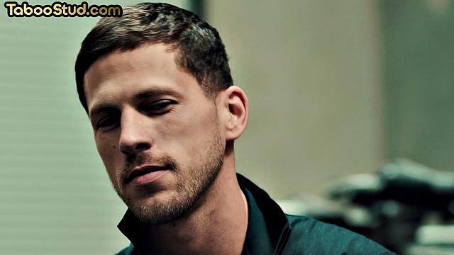 Horny muscled jocks analfucking each other