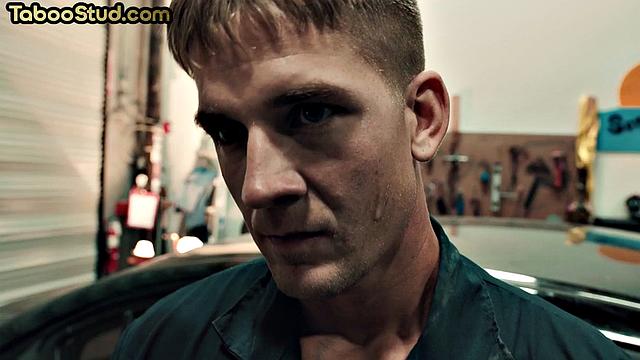 Horny muscled jocks analfucking each other