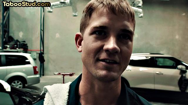 Horny muscled jocks analfucking each other