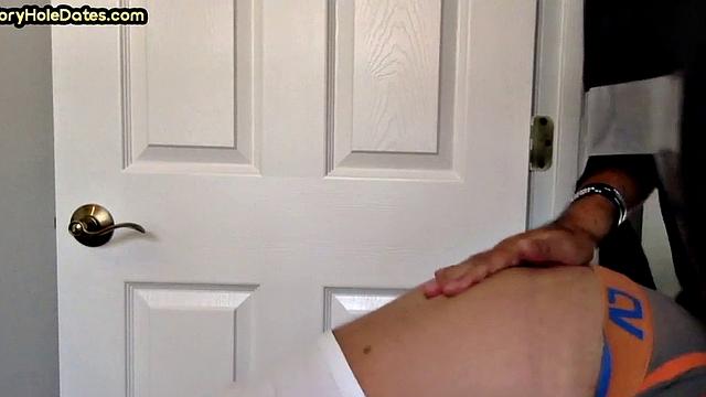 Amateur gloryhole DILF banged in private home after BJ
