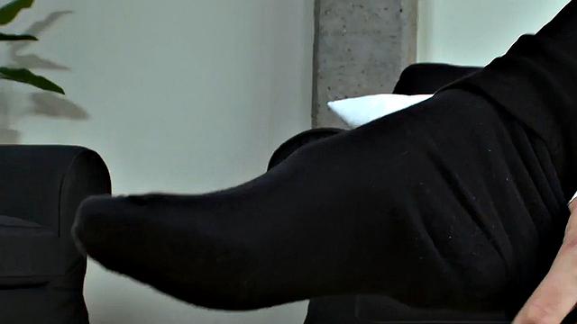 Hot maid bouncing on BBC boss