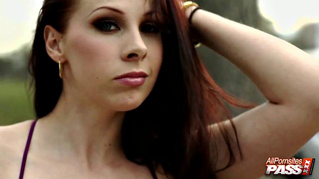 Gianna Michaels Tit Tease in 4K