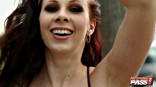 Gianna Michaels Tit Tease in 4K