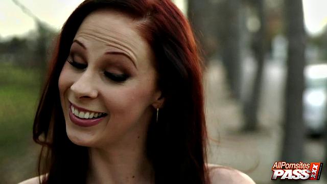 Gianna Michaels Tit Tease in 4K