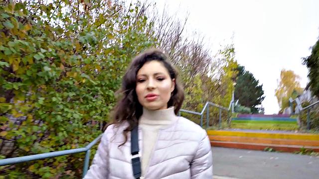 Real cutie bends for fuck