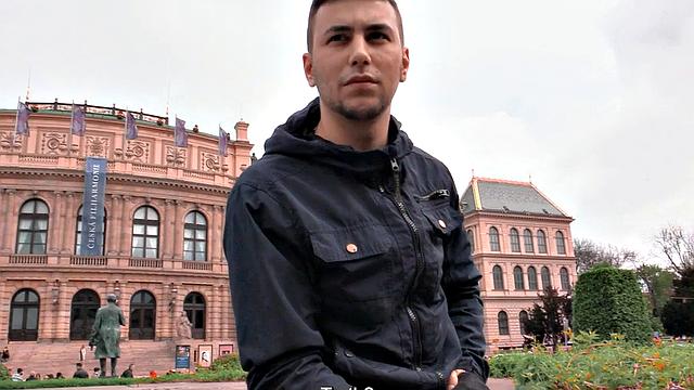 Picked-up jock anal banged in apartment