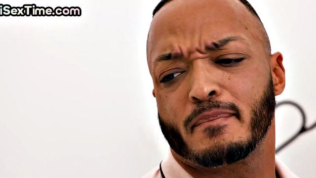 Bisex babe gets cuntfucked in 3some