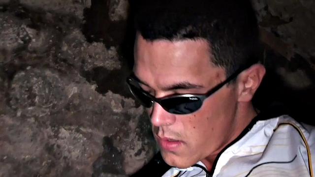 Amateur bondage stud fucked in basement by BF