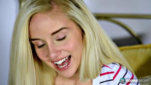 Georgia peach Naomi sits down for an interview before she strips and shows us