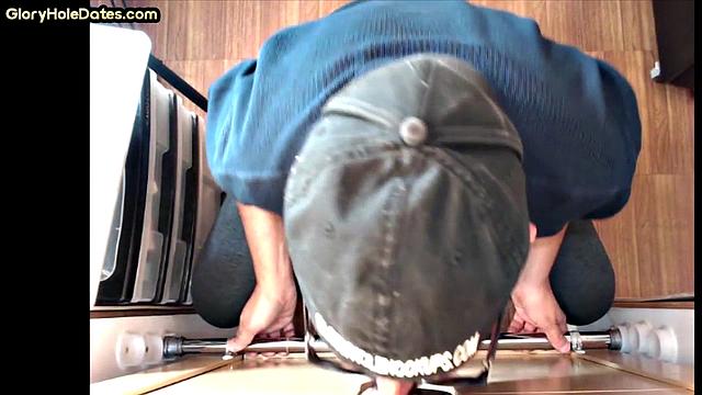 Gloryhole mature gay sucks dick at home in oral