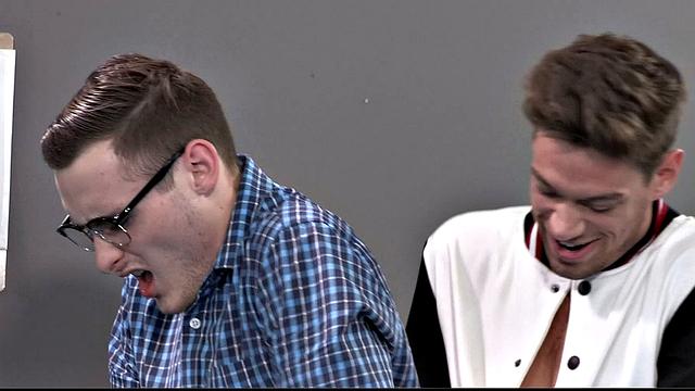 отработай тренировку с отчим братом и получи по полной в зале