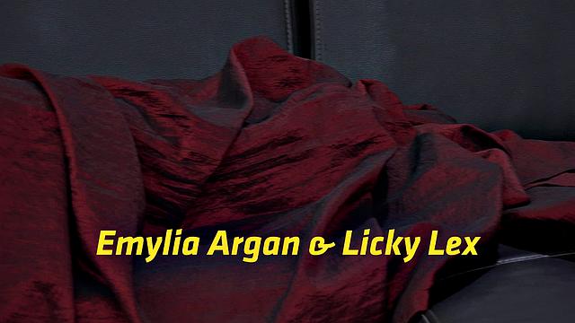 Vipissy - Lesbians share piss and a vibrator