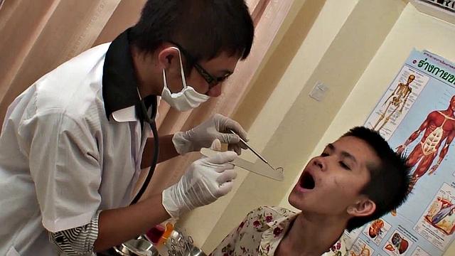 Nippon amateur twink gets nailed in by doctor