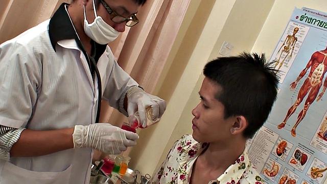 Nippon amateur twink gets nailed in by doctor