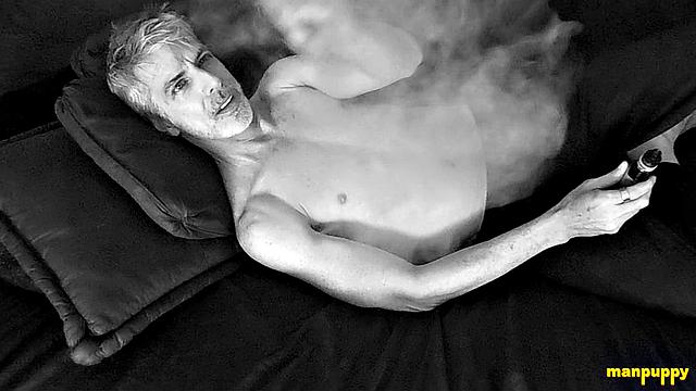 Vaping Jerk Off with Richard Lennox