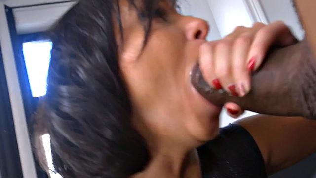 BBC fucked anal MILF deepthroats in interracial anal sex