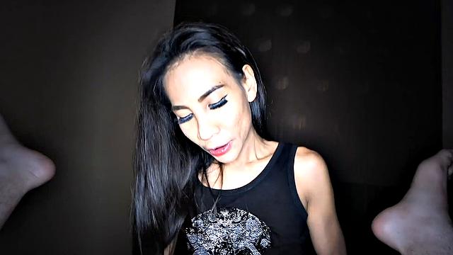 Amy 6: Flashlight Topping and Bareback