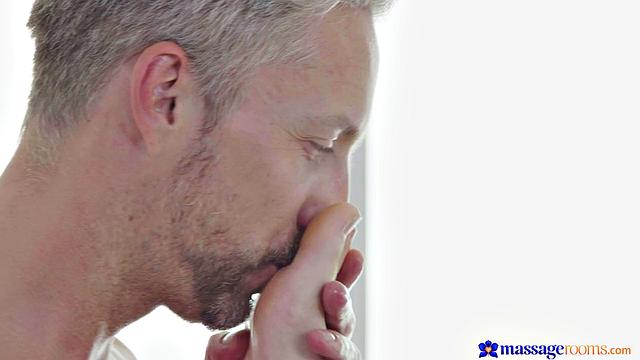 Czech teen takes big meatpipe