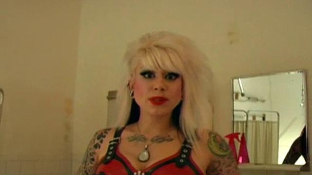 Submit to Mistress Lolana