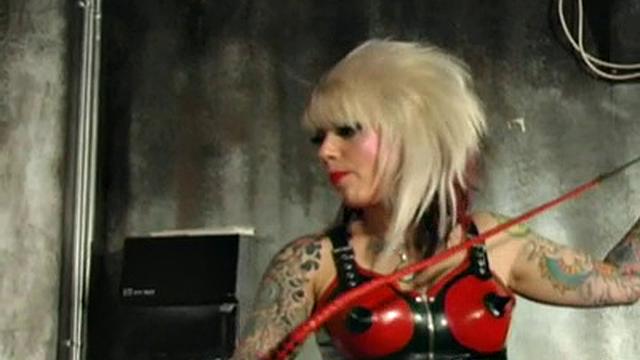 Submit to Mistress Lolana