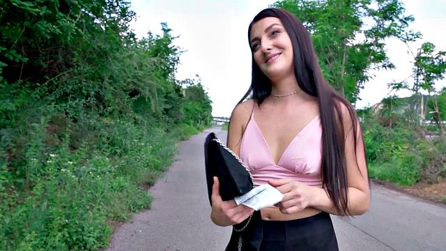 Pulled Euorbabe Banged for Cash Before Giving Head