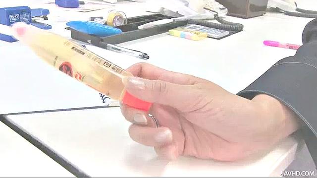 仕事中にムラムラしちゃうの　北条麻妃