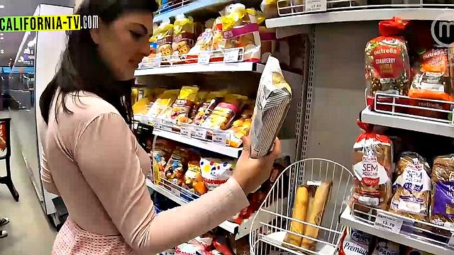 Naughty influencers spotted without panties and breasts out at the market!