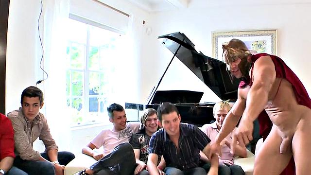 Amateur party cocksucking stripper