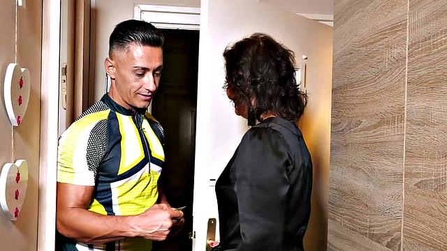 LUSTY GRANDMAS - Hot Granny In Lingerie Gives Blowjob Before Naughty Sex