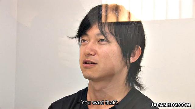 Hikaru Matsu moans whie riding a stiff