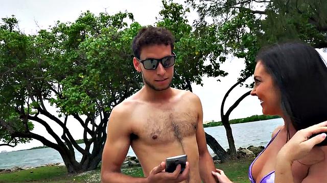 Pickd Up Amateur Fucks Black Gay In Public Outdoor Van