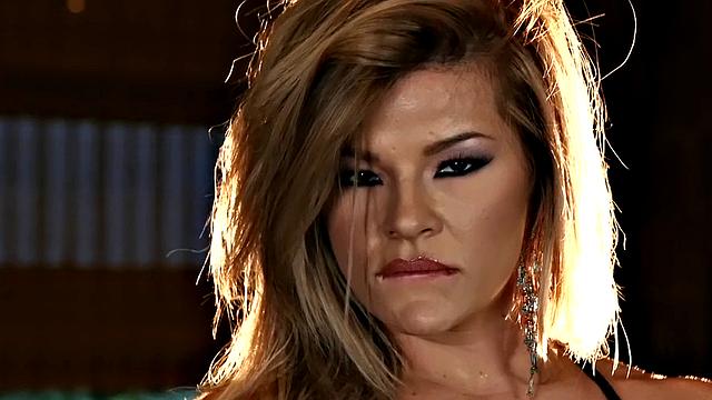 Latina with trimmed pussy in lingerie gets naughty in the shower