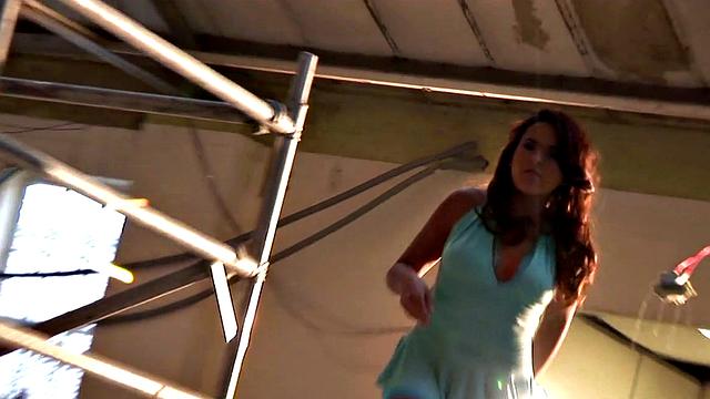 3-Way with Colombiana Valery Summer