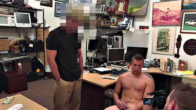 Gay pawn amateur filmed while sucked in office