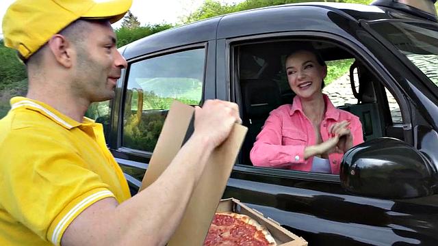Cab babe in lingerie gets cuntfucked by pizza boy outdoors