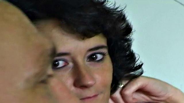 Mature swinging amateurs swap wives