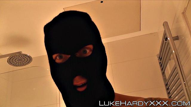 Slutty Elita enjoys her anal creampie