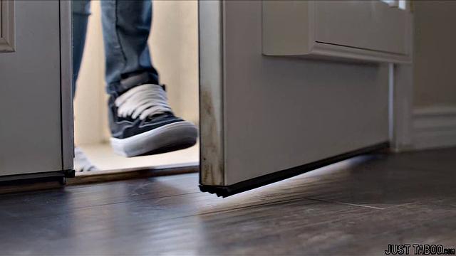 WTF, Sam! You are supposed to be Michael!