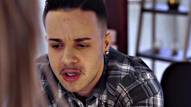 Secretary MILF seduces perverted client in meeting room