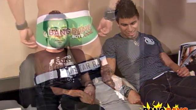 Michael Mills bangs Thiago Santos