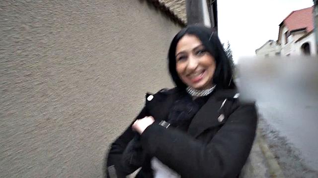 Naive amateur outdoor fuck