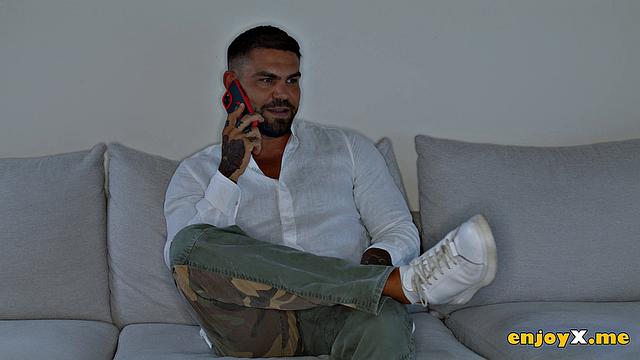 Sexy Santa Agatha Vega delivers a Xmas gift! Full HD sex industry star action.