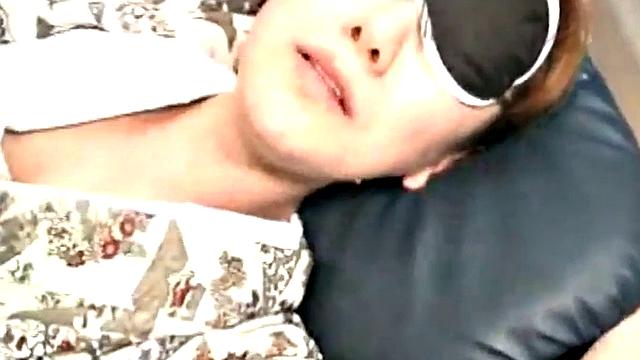 Tiny asian fucked after she sucks dick