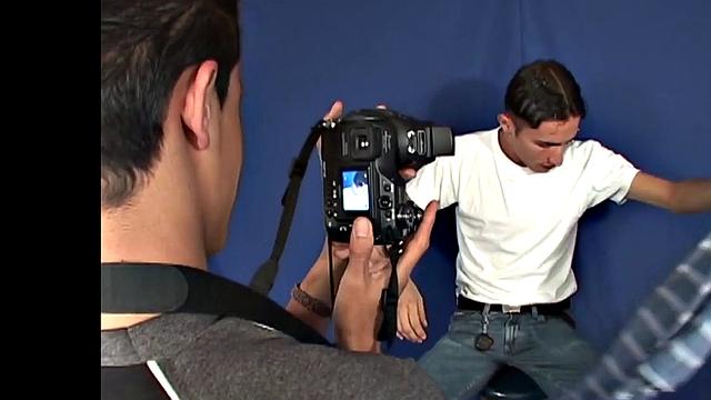 Уильям жёстко трахается с Джуни и не сдерживается ни на секунду