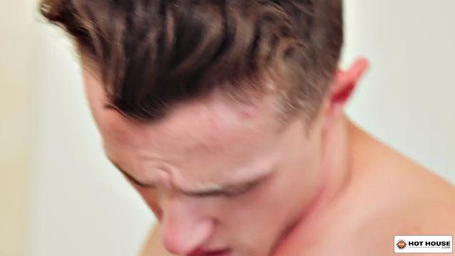 Skintight, Scene #02