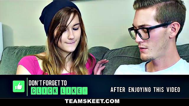 индианка с аппетитной попкой сосёт и ловит сперму на лицо