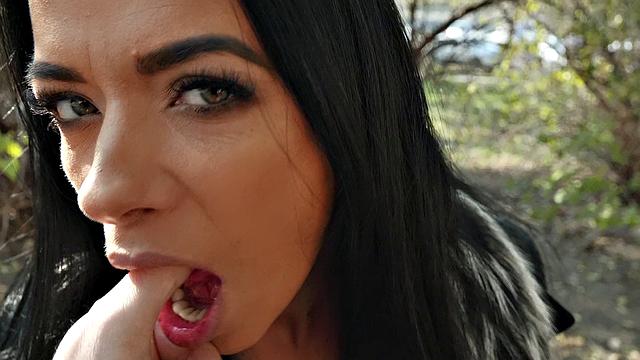 A trimmed American brunette get her pussy licked and fucked in POV outdoors