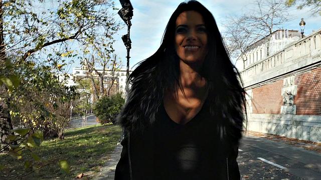 A trimmed American brunette get her pussy licked and fucked in POV outdoors