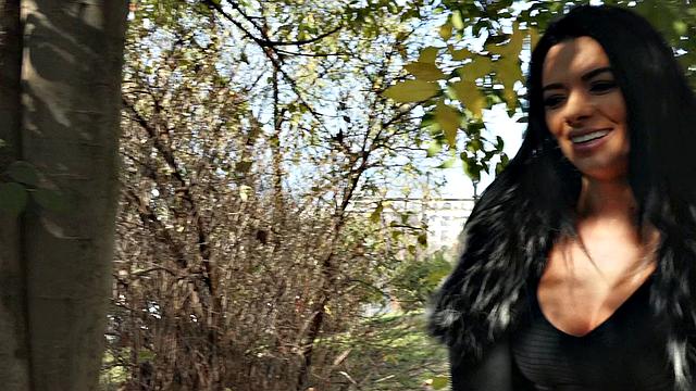 A trimmed American brunette get her pussy licked and fucked in POV outdoors