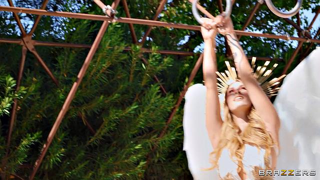 Ангел Янгс: ищешь рай - получаешь анал в лесу с крыльями и шутками про небеса, пока Зака Вайлда опять заносит на мокрый маршрут.